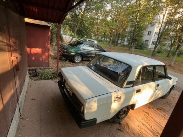 Білий ВАЗ 2107, об'ємом двигуна 1.5 л та пробігом 92 тис. км за 700 $, фото 4 на Automoto.ua