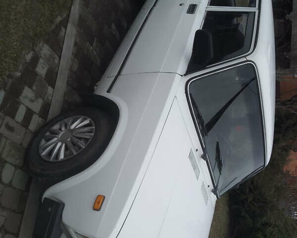 Белый ВАЗ 2107, объемом двигателя 0 л и пробегом 300 тыс. км за 900 $, фото 4 на Automoto.ua