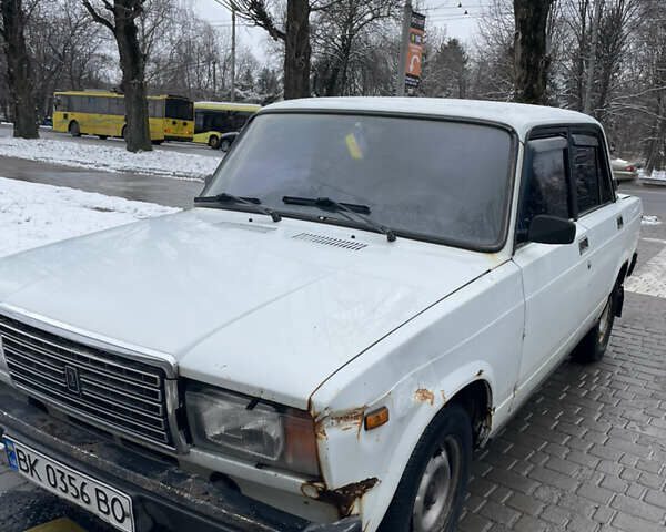 Белый ВАЗ 2107, объемом двигателя 1.5 л и пробегом 38 тыс. км за 800 $, фото 6 на Automoto.ua