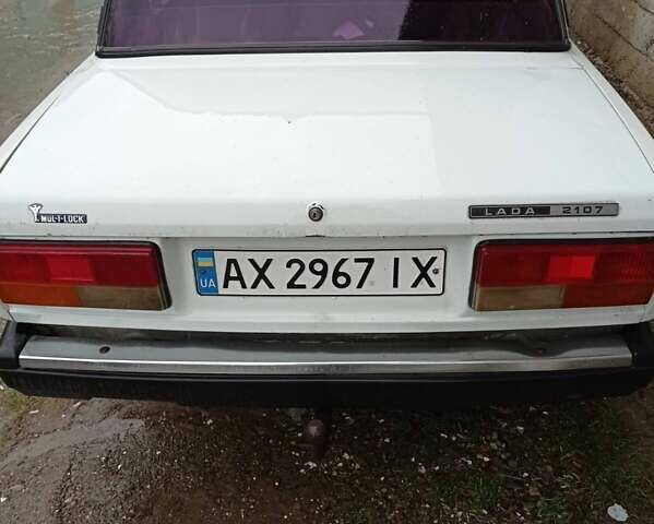 Белый ВАЗ 2107, объемом двигателя 1.57 л и пробегом 140 тыс. км за 2300 $, фото 1 на Automoto.ua