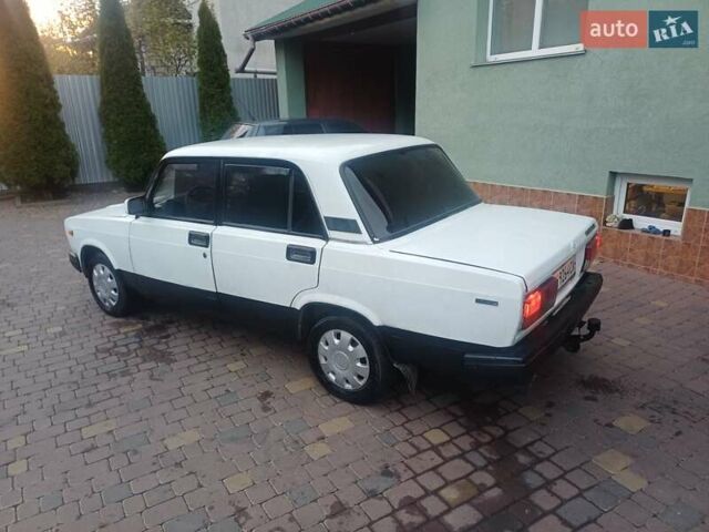 Белый ВАЗ 2107, объемом двигателя 1.5 л и пробегом 200 тыс. км за 720 $, фото 5 на Automoto.ua
