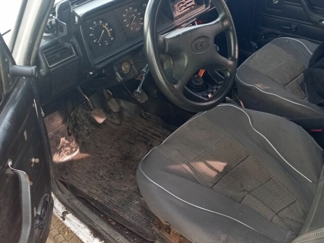 Белый ВАЗ 2107, объемом двигателя 1.5 л и пробегом 3 тыс. км за 476 $, фото 4 на Automoto.ua
