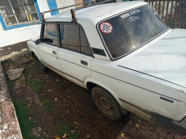 Белый ВАЗ 2107, объемом двигателя 1.5 л и пробегом 3 тыс. км за 476 $, фото 2 на Automoto.ua