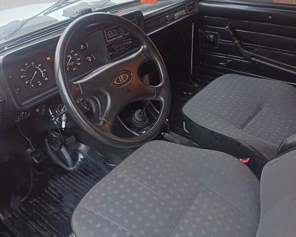 Белый ВАЗ 2107, объемом двигателя 1.45 л и пробегом 201 тыс. км за 750 $, фото 4 на Automoto.ua