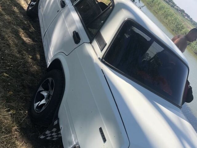 Белый ВАЗ 2107, объемом двигателя 1.5 л и пробегом 3 тыс. км за 952 $, фото 5 на Automoto.ua