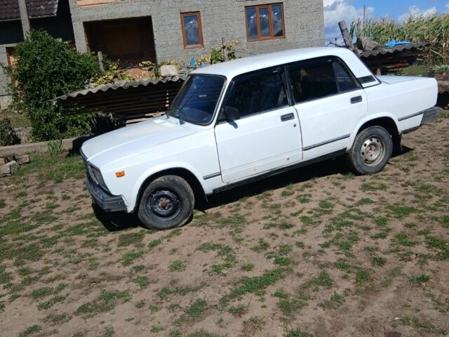 Білий ВАЗ 2107, об'ємом двигуна 1.6 л та пробігом 80 тис. км за 549 $, фото 1 на Automoto.ua