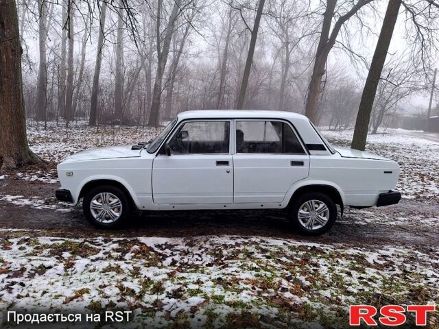 Белый ВАЗ 2107, объемом двигателя 1.5 л и пробегом 164 тыс. км за 1300 $, фото 1 на Automoto.ua