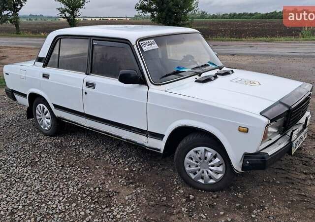 Белый ВАЗ 2107, объемом двигателя 1.6 л и пробегом 148 тыс. км за 800 $, фото 5 на Automoto.ua