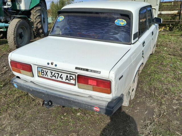 ВАЗ 2107 2002 в Каменце-Подольском на Automoto.ua Белый ВАЗ 2107, объемом двигателя 0 л и пробегом 1 тыс. км за 1300 $, фото 3 на Automoto.ua