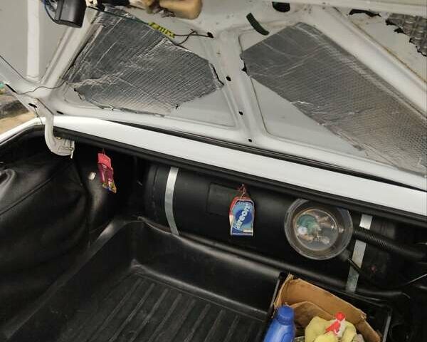 Белый ВАЗ 2107, объемом двигателя 1.45 л и пробегом 120 тыс. км за 1750 $, фото 5 на Automoto.ua