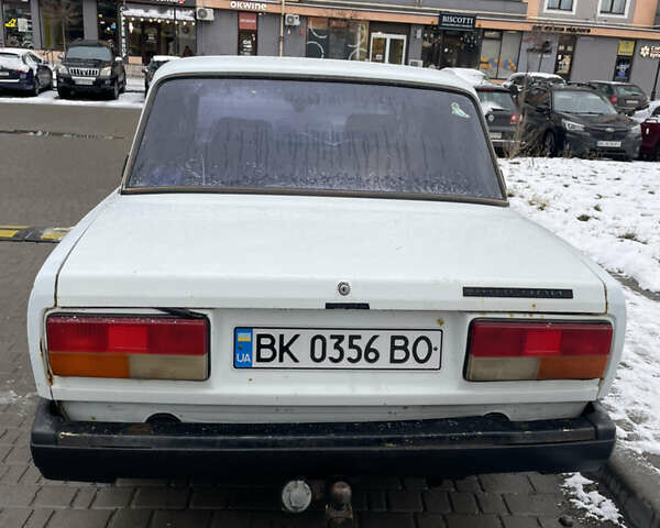 Белый ВАЗ 2107, объемом двигателя 1.5 л и пробегом 38 тыс. км за 800 $, фото 4 на Automoto.ua