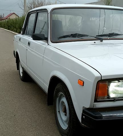 Белый ВАЗ 2107, объемом двигателя 1.5 л и пробегом 0 тыс. км за 2500 $, фото 8 на Automoto.ua