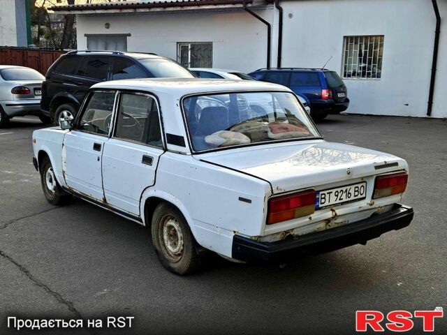 Белый ВАЗ 2107, объемом двигателя 1.5 л и пробегом 75 тыс. км за 500 $, фото 1 на Automoto.ua