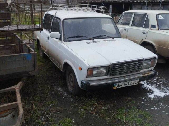 Белый ВАЗ 2107, объемом двигателя 1.5 л и пробегом 200 тыс. км за 710 $, фото 1 на Automoto.ua