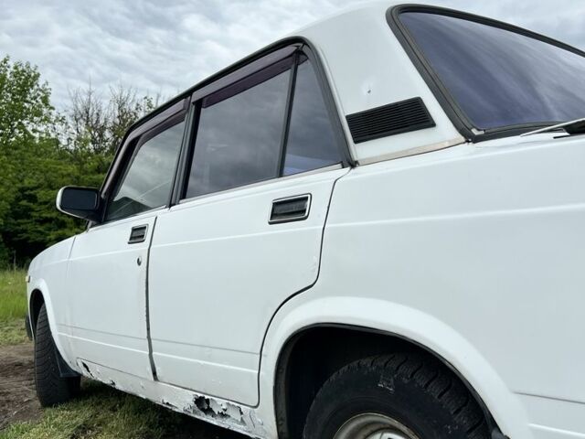 Белый ВАЗ 2107, объемом двигателя 1.5 л и пробегом 125 тыс. км за 550 $, фото 6 на Automoto.ua