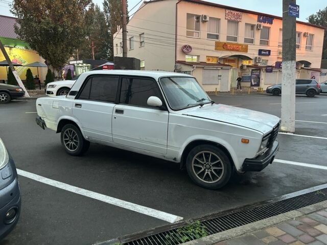 Білий ВАЗ 2107, об'ємом двигуна 1.7 л та пробігом 384 тис. км за 650 $, фото 1 на Automoto.ua