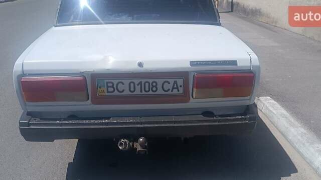 Белый ВАЗ 2107, объемом двигателя 0 л и пробегом 723 тыс. км за 1000 $, фото 2 на Automoto.ua