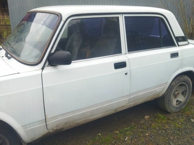 Белый ВАЗ 2107, объемом двигателя 1.6 л и пробегом 8 тыс. км за 474 $, фото 3 на Automoto.ua