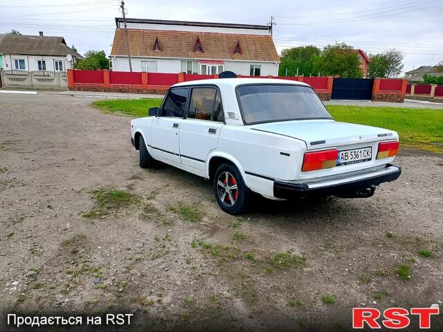 Белый ВАЗ 2107, объемом двигателя 1.5 л и пробегом 0 тыс. км за 1050 $, фото 6 на Automoto.ua