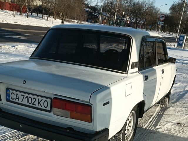 Білий ВАЗ 2107, об'ємом двигуна 1.5 л та пробігом 225 тис. км за 1200 $, фото 3 на Automoto.ua