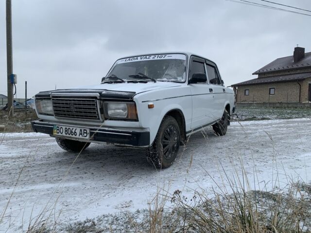 Білий ВАЗ 2107, об'ємом двигуна 1.5 л та пробігом 100 тис. км за 999 $, фото 2 на Automoto.ua
