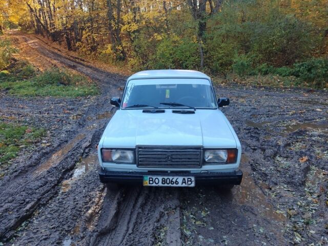 Белый ВАЗ 2107, объемом двигателя 1.5 л и пробегом 1 тыс. км за 1250 $, фото 3 на Automoto.ua