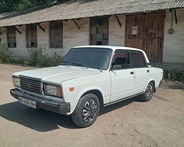 Белый ВАЗ 2107, объемом двигателя 1.5 л и пробегом 890 тыс. км за 1550 $, фото 5 на Automoto.ua