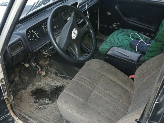 Білий ВАЗ 2107, об'ємом двигуна 1.5 л та пробігом 150 тис. км за 592 $, фото 6 на Automoto.ua