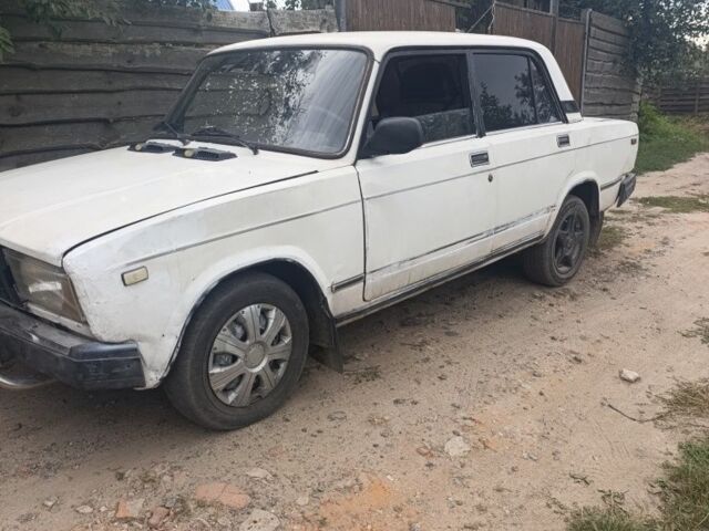 Білий ВАЗ 2107, об'ємом двигуна 1.5 л та пробігом 170 тис. км за 486 $, фото 1 на Automoto.ua