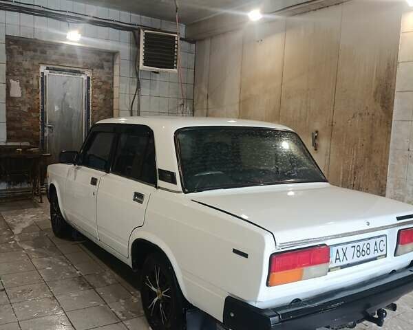 ВАЗ 2107 2004 в Богодухове на Automoto.ua Белый ВАЗ 2107, объемом двигателя 1.5 л и пробегом 250 тыс. км за 900 $, фото 4 на Automoto.ua