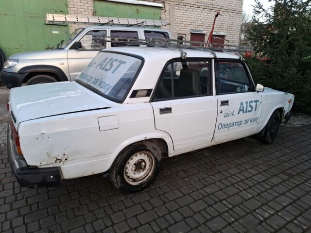 Белый ВАЗ 2107, объемом двигателя 0 л и пробегом 1 тыс. км за 716 $, фото 3 на Automoto.ua