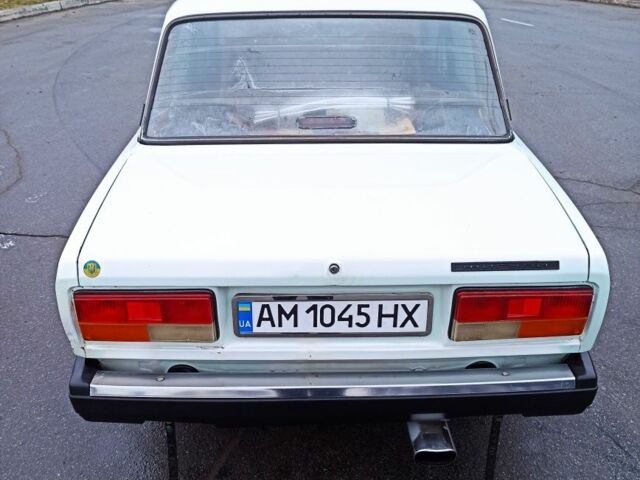 Белый ВАЗ 2107, объемом двигателя 1.5 л и пробегом 100 тыс. км за 900 $, фото 3 на Automoto.ua