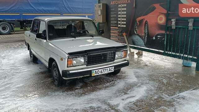 Белый ВАЗ 2107, объемом двигателя 0 л и пробегом 100 тыс. км за 900 $, фото 7 на Automoto.ua