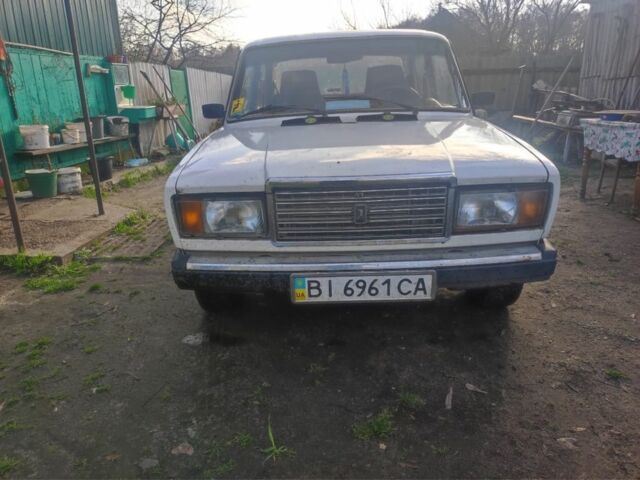 Белый ВАЗ 2107, объемом двигателя 1.5 л и пробегом 57 тыс. км за 1350 $, фото 2 на Automoto.ua