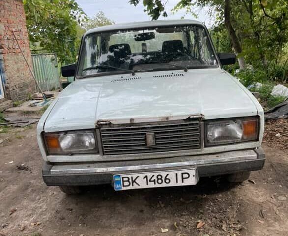 Белый ВАЗ 2107, объемом двигателя 1.5 л и пробегом 3 тыс. км за 350 $, фото 1 на Automoto.ua