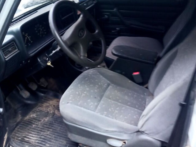 Белый ВАЗ 2107, объемом двигателя 1.5 л и пробегом 0 тыс. км за 800 $, фото 5 на Automoto.ua