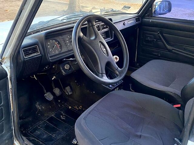 ВАЗ 2107 2004 в Харькове на Automoto.ua Белый ВАЗ 2107, объемом двигателя 1.5 л и пробегом 80 тыс. км за 600 $, фото 4 на Automoto.ua