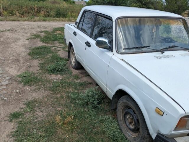 Белый ВАЗ 2107, объемом двигателя 1.3 л и пробегом 3 тыс. км за 625 $, фото 3 на Automoto.ua