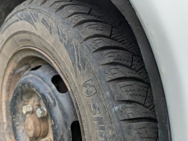 Белый ВАЗ 2107, объемом двигателя 1.3 л и пробегом 3 тыс. км за 625 $, фото 2 на Automoto.ua