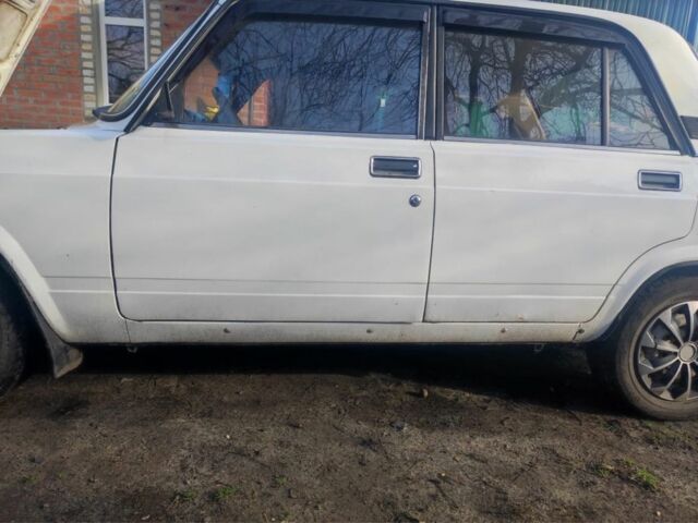 Белый ВАЗ 2107, объемом двигателя 1.5 л и пробегом 57 тыс. км за 1350 $, фото 5 на Automoto.ua