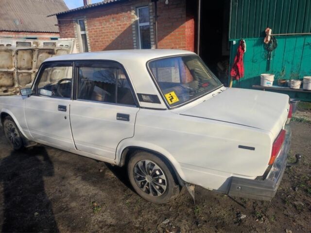 Белый ВАЗ 2107, объемом двигателя 1.5 л и пробегом 57 тыс. км за 1350 $, фото 3 на Automoto.ua