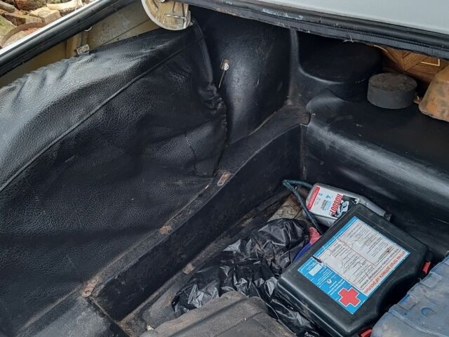 Білий ВАЗ 2107, об'ємом двигуна 1.5 л та пробігом 33 тис. км за 1000 $, фото 9 на Automoto.ua