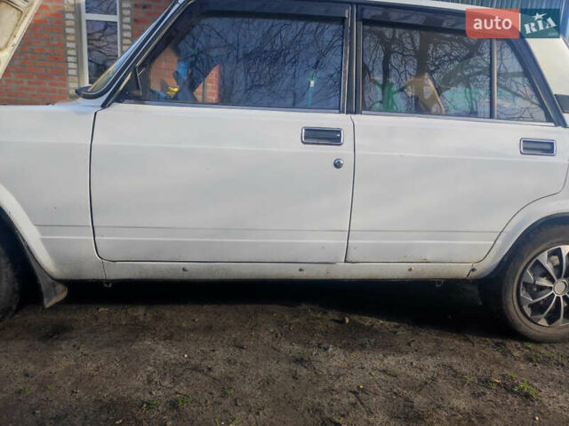 Белый ВАЗ 2107, объемом двигателя 1.45 л и пробегом 59 тыс. км за 1350 $, фото 5 на Automoto.ua