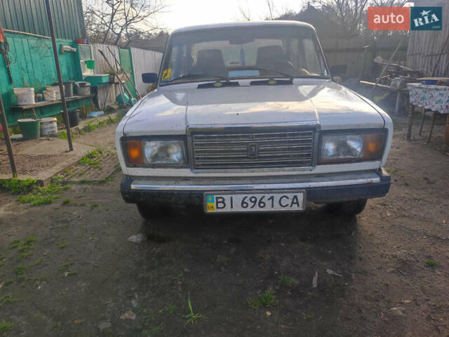 Белый ВАЗ 2107, объемом двигателя 1.45 л и пробегом 59 тыс. км за 1350 $, фото 2 на Automoto.ua