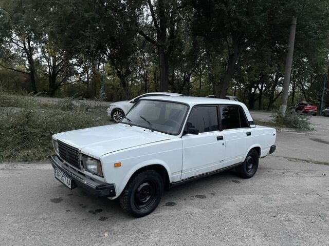 Белый ВАЗ 2107, объемом двигателя 1.5 л и пробегом 70 тыс. км за 1074 $, фото 3 на Automoto.ua