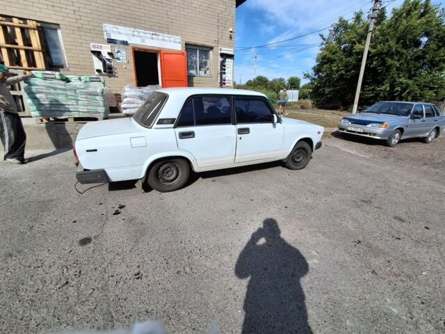 Белый ВАЗ 2107, объемом двигателя 0 л и пробегом 13 тыс. км за 662 $, фото 1 на Automoto.ua