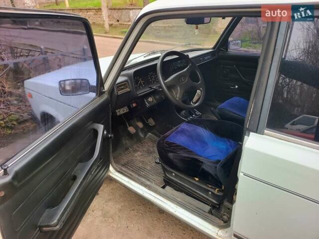 Белый ВАЗ 2107, объемом двигателя 1.45 л и пробегом 74 тыс. км за 2100 $, фото 4 на Automoto.ua