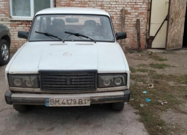 Белый ВАЗ 2107, объемом двигателя 1.5 л и пробегом 250 тыс. км за 437 $, фото 1 на Automoto.ua