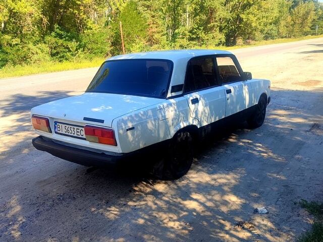 Белый ВАЗ 2107, объемом двигателя 1.5 л и пробегом 275 тыс. км за 1000 $, фото 4 на Automoto.ua