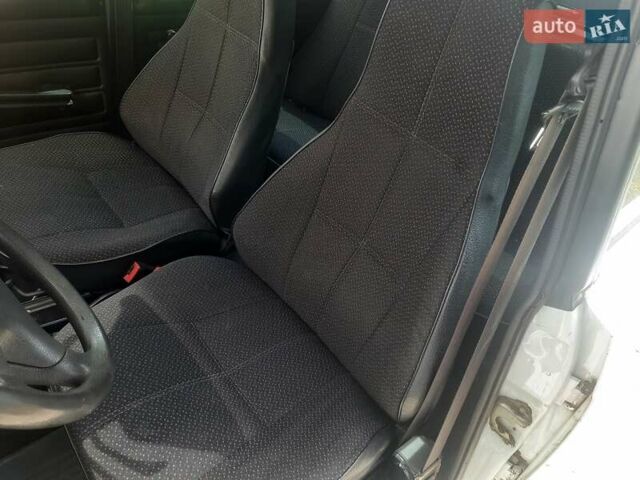 Белый ВАЗ 2107, объемом двигателя 1.5 л и пробегом 49 тыс. км за 2300 $, фото 2 на Automoto.ua